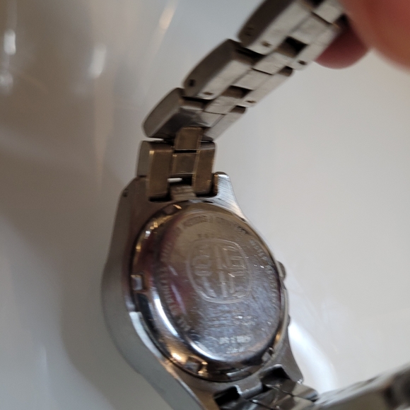 Women's Fossil Watch - Picture 4 of 7